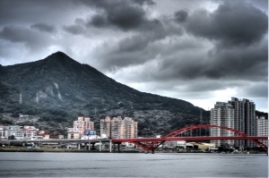 關渡宮碼頭上眺望關渡大橋