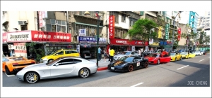 porsche 只能停在最旁邊