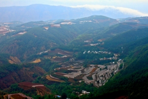 七彩雲南〔八〕— 打馬坎、龍樹、七彩坡、錦繡園