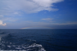海上彩虹