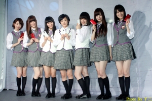 ▲HTC J X乃木坂 46▼一張流