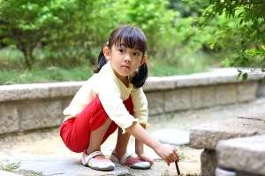 家中的小女王 (第四集, EF 85mm F1.2L II USM)