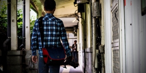 送相機維修，回程不忘跟同好在台中街上拍上兩張