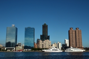 我在高雄天氣晴，帶著600D四處拍照去!