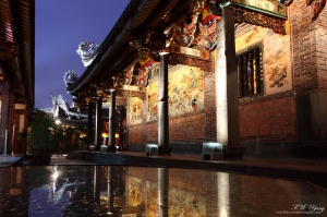 大龍峒保安宮夜拍 浮光倒影