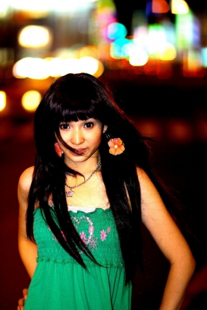 汶汶 & 小美 西門夜拍 by 小路