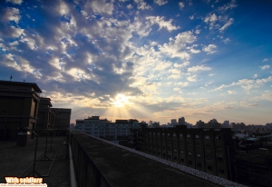無聊跑到樓頂拍夕陽!!!