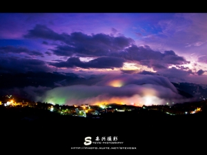 【阿里山  • 琉璃光】Photo By 藍色高興