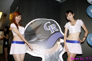 ▲全民打棒球▼兩個棒鎚妹