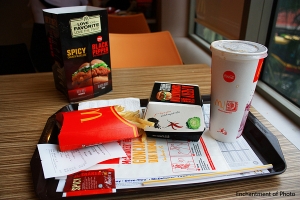 悠哉閒哉 - 麥當勞晚餐Black Pepper Spicy Chicken McDeluxe