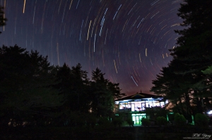 天池達觀亭星軌 (合成圖)