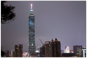 ~雨中的象山~