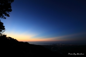 [Alex Kuo]觀音山頂霞光＋車軌