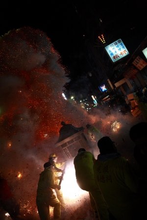 內湖夜弄土地公