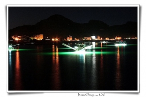 夜間捕魚