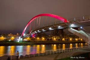 夜拍~松山彩虹橋
