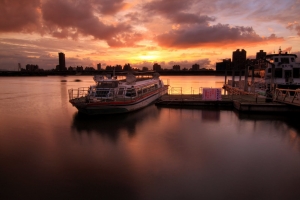 紅紅的大稻埕夕景