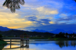 高雄風景_美濃中正湖日出色溫