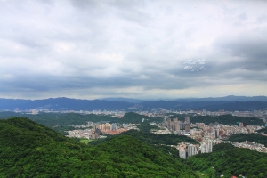 陰鬱台北