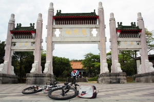 好一個假日走吧~~~去海邊