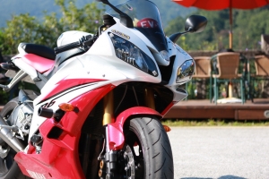 今天又遇到一台 很漂亮配色的小車車