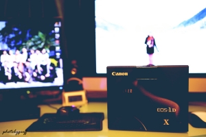 剛剛敗了<<EOS-1DX>>
