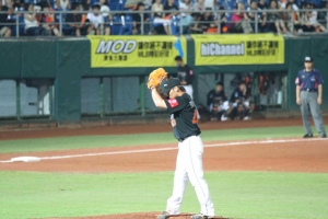 誠泰張賢智投球連續動作