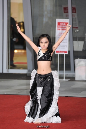 2011.12.31 板橋大遠百 迎賓舞