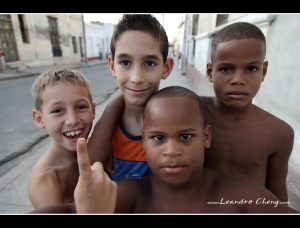 [古巴系列-06] Cienfuegos住宅區熱情的人們及Valle家族故居