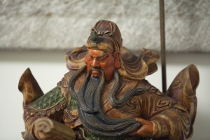 說真的，是不敢在關老爺面前舞大刀