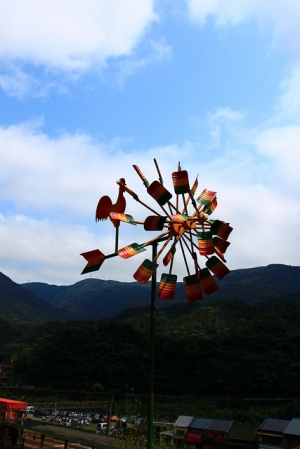 侯峒貓村、十分瀑布