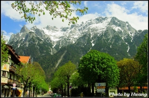 德國之旅--阿爾卑斯山腳下的小城，米登華德
