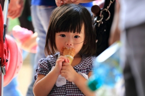 吃甜筒也要帶感情