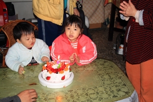 一連串逗趣的小朋友生日照