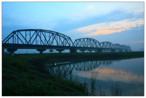 戀上舊鐵橋30號