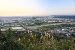 鳶山