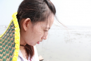 大小女王 之 鹿港摸蛤