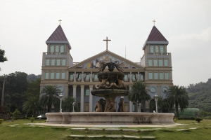 台中 霧峰 圓滿教堂