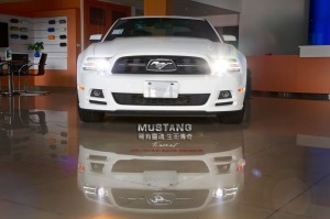 (chujy) 全新第六代熱血野馬 Ford Mustang @COMPUTEX TAIPEI