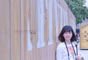 女王終於恩賜了一隻新鏡頭B005