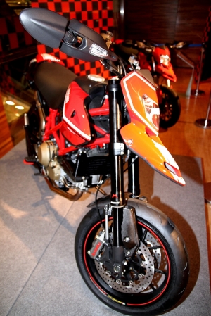 DUCATI重機展