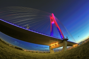 雨後的新北大橋