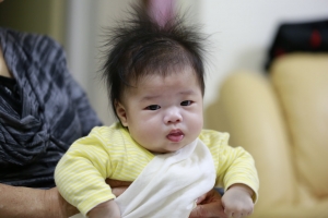 女兒3、4個月照片