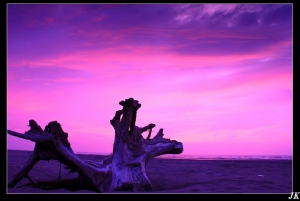 走在海邊!! 原來只要天氣對了,一切都對了!!