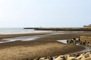 海邊好熱