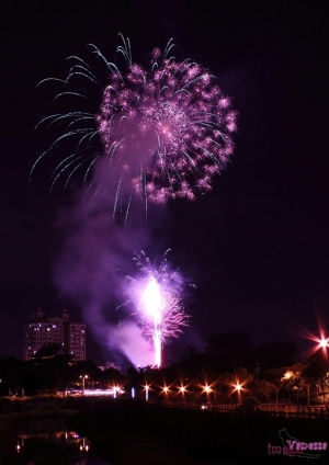 再補"甲昏"的煙火二張