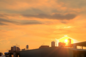 在自家頂樓拍的夕陽照