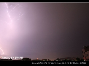 閃電真的很難拍.