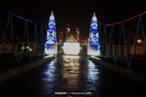 請問這樣的夜景如何拍?(玻璃藝術館)