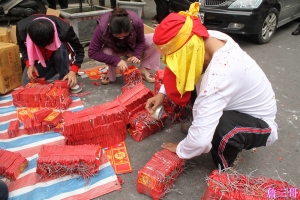 ▲板橋炮炸寒單▼炮火猛(影片)